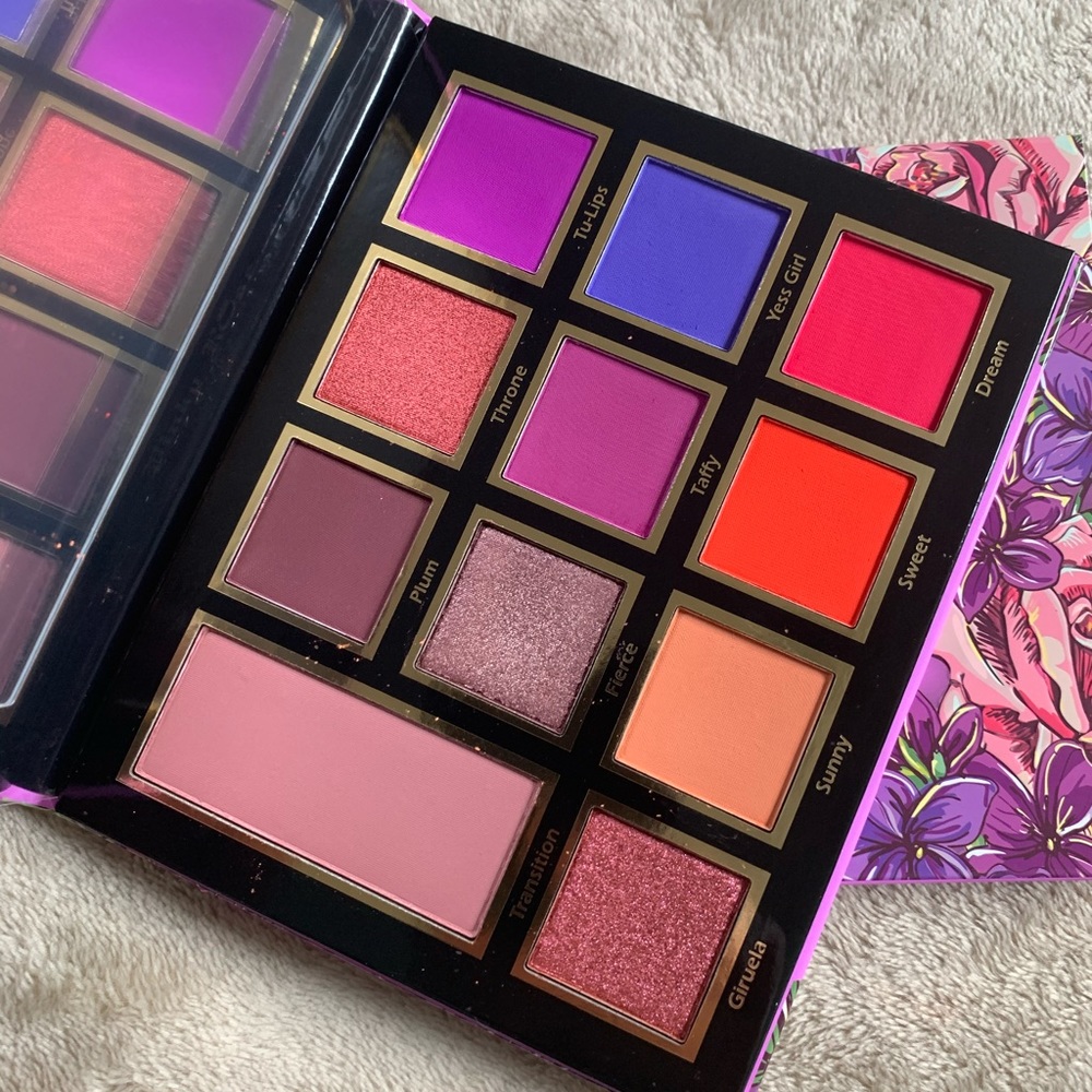 Pinky Rose Luscious Plums Eyeshadow Palette BNIB